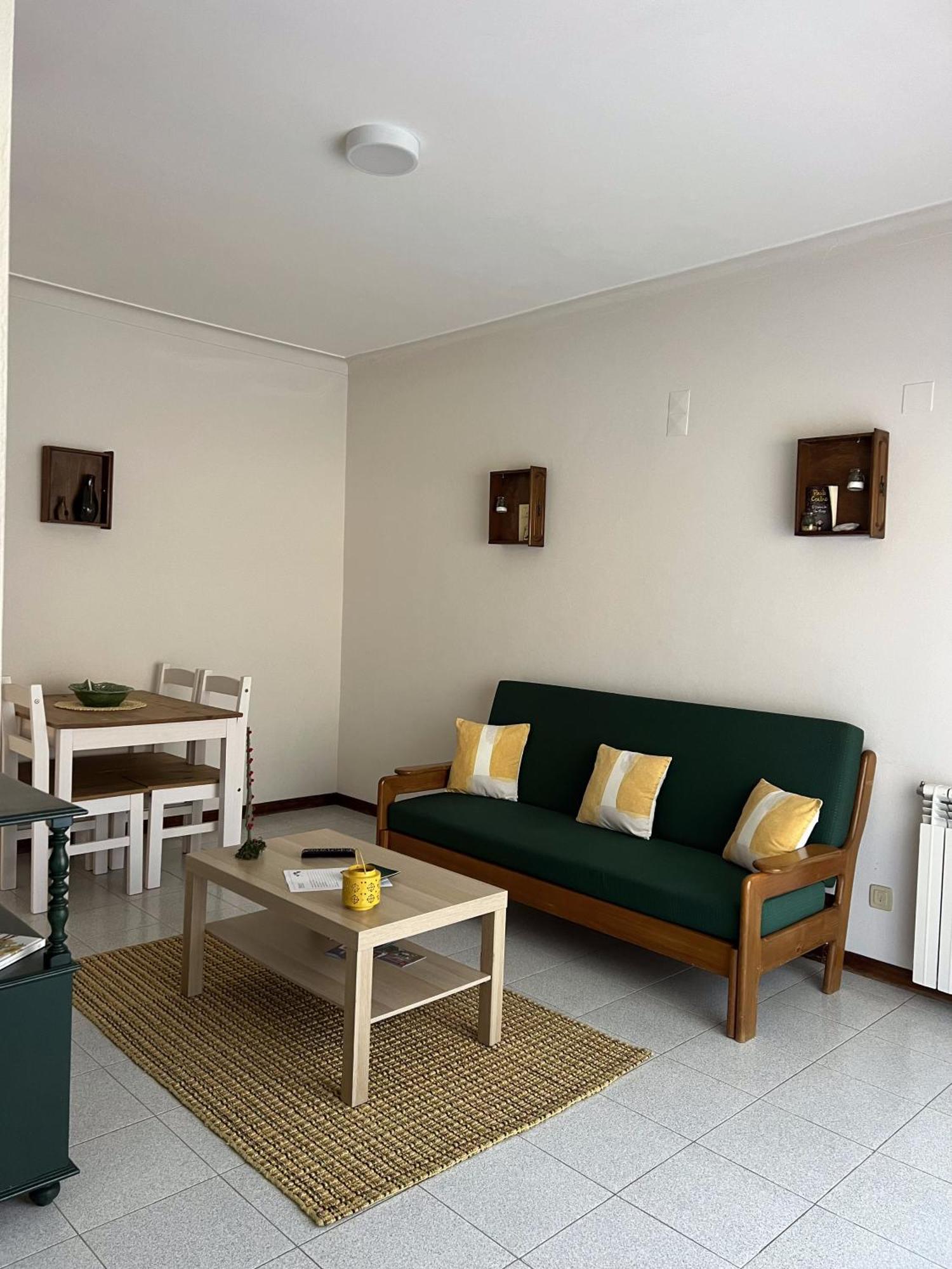 Apartamento Encosta Do Sol Canas de Senhorim Exterior foto