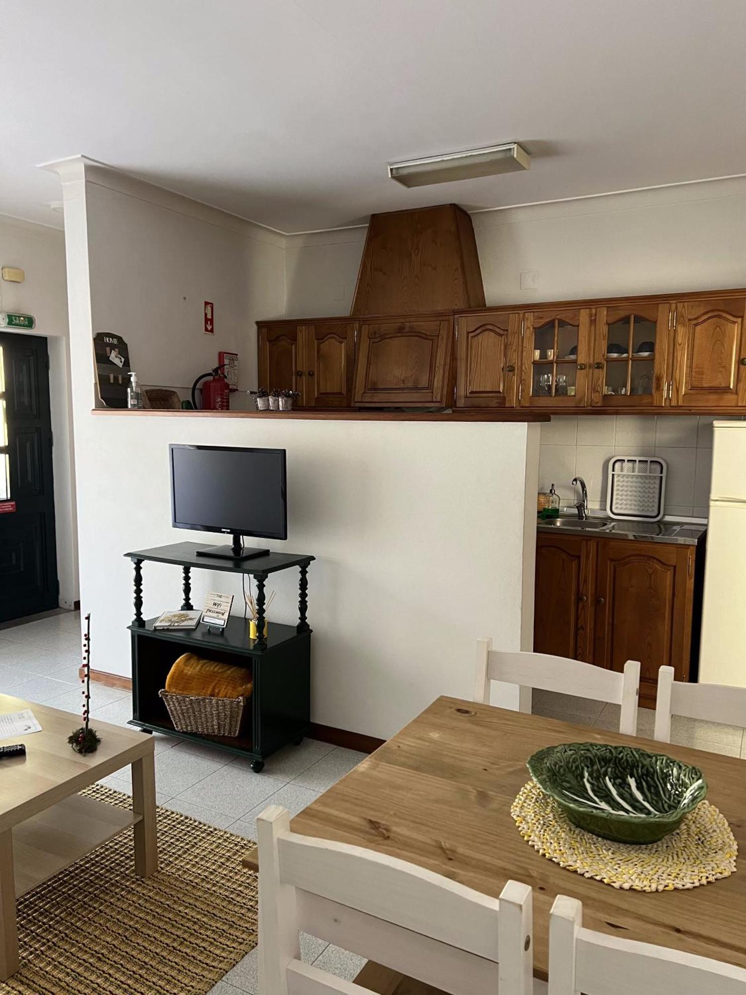 Apartamento Encosta Do Sol Canas de Senhorim Exterior foto
